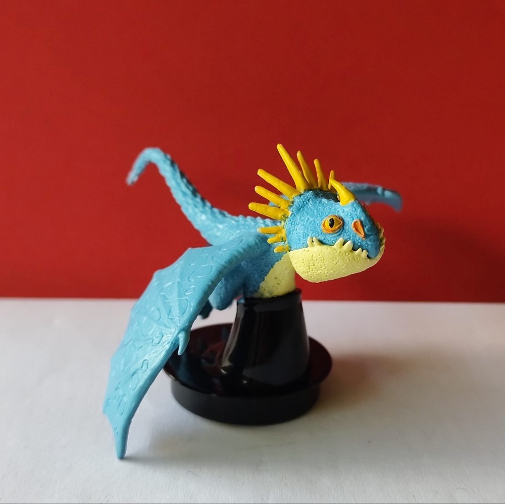 3/$25💙How to Train Your Dragnon Movie Theater Exclusive Snapco EUC Cup Topper